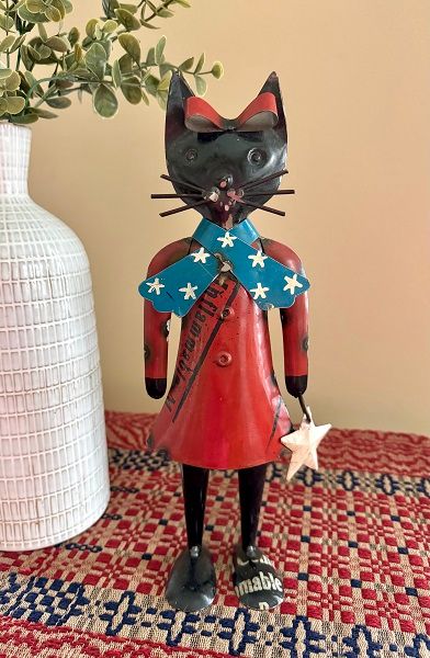 PCT Kitty Americana Lola