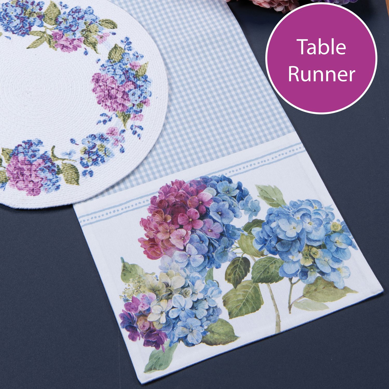 KD Table Runner WOW