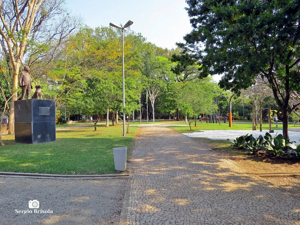 PRAÇA ADOLPHO BLOCH, Jardim América PRAÇA ADOLPHO BLOCH, Jardim América