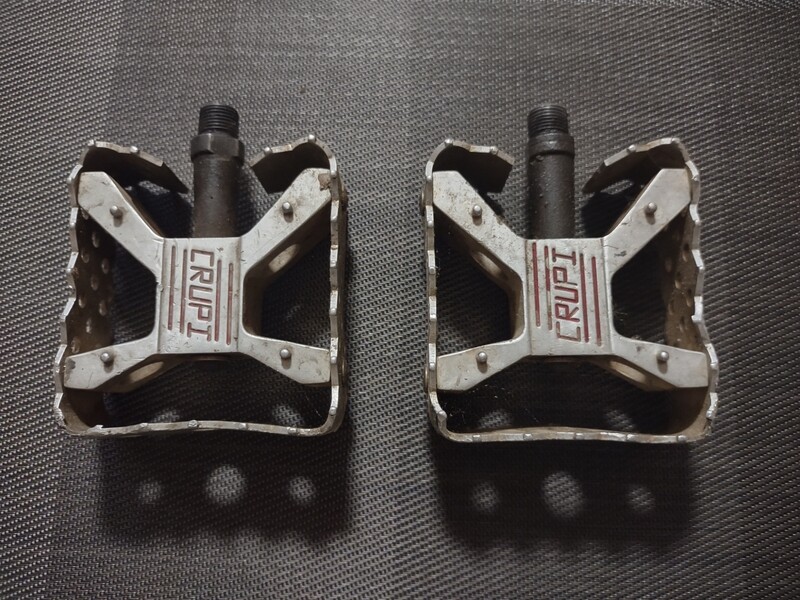 Crupi square mid school pedals