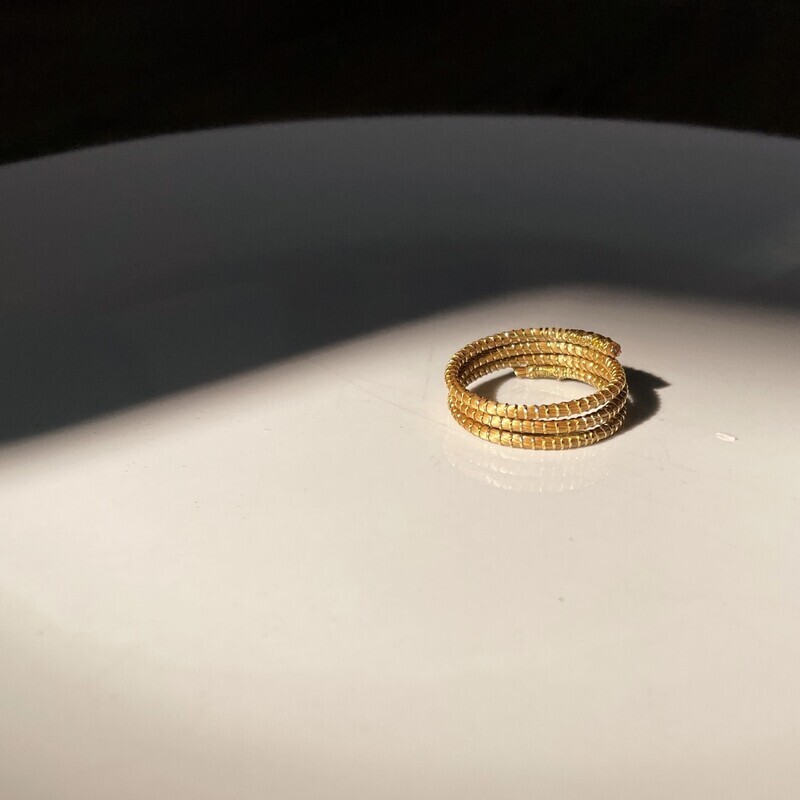 Acafrao, Lirio, Girasol, Papoula, Margarida, Tulipa, or Jasmim  FINGER RING