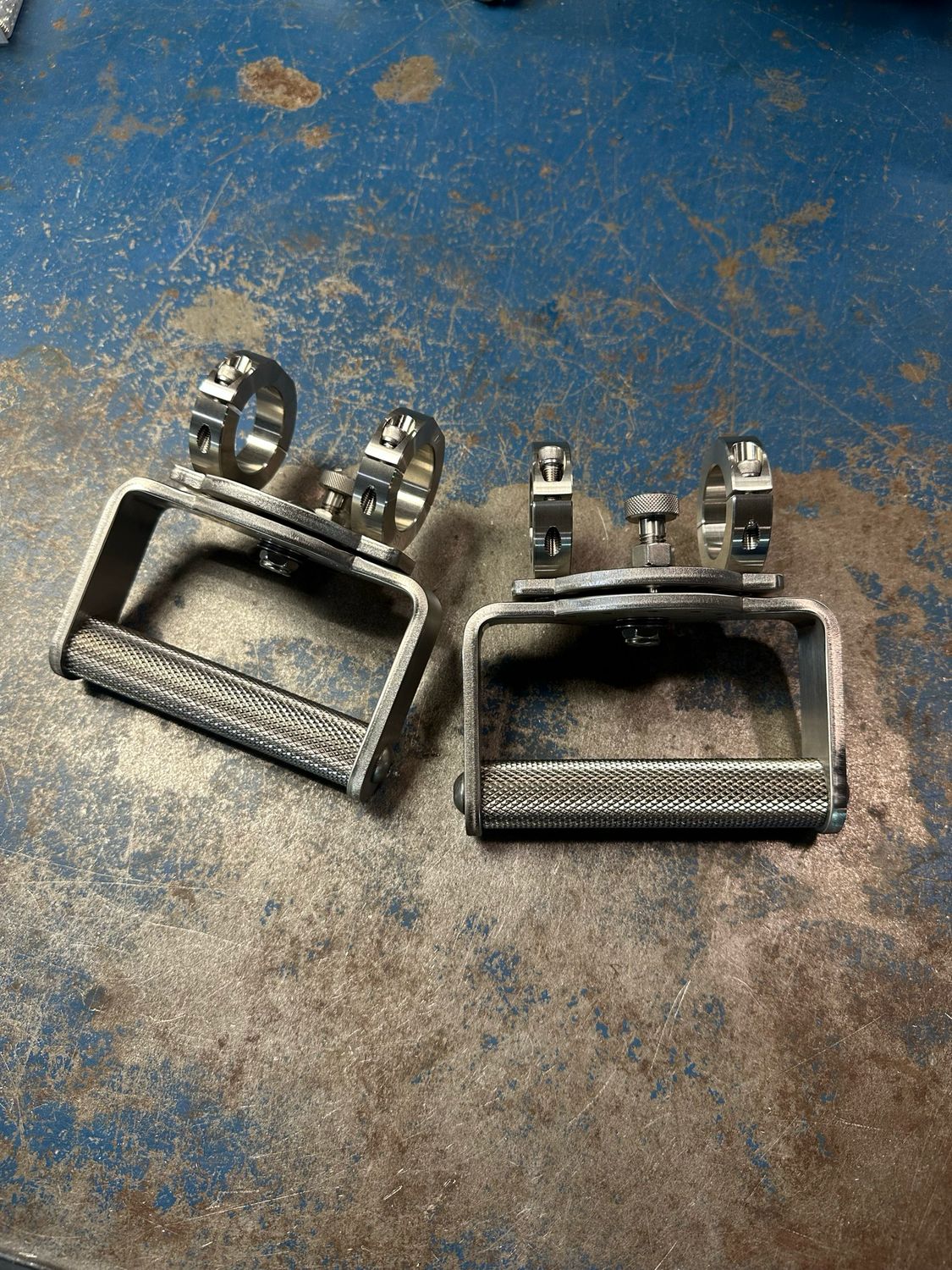 Adjustable Angle Pull-Up Handles