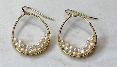 teardrop pearl earring