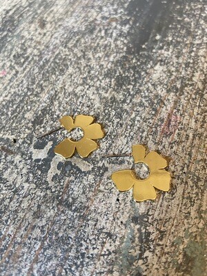 Gold Flat Flower Earring