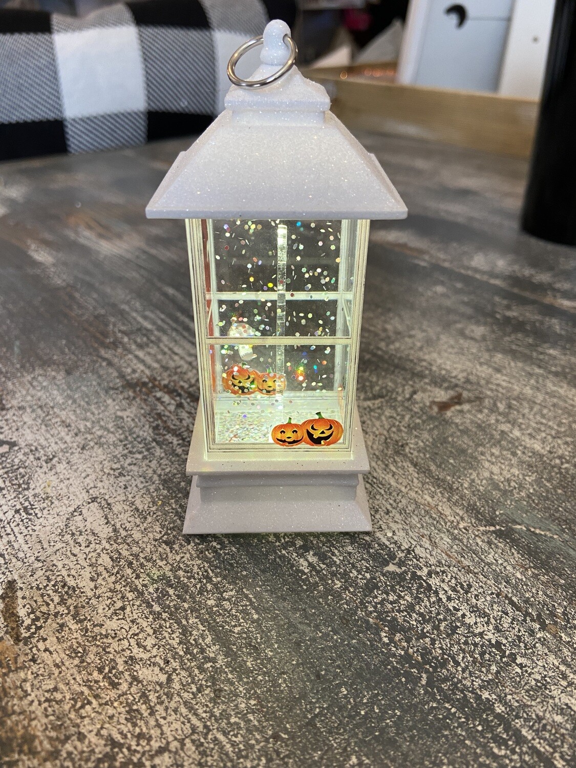  Lite up halloween lantern