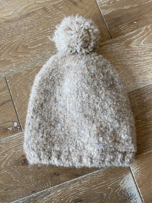 Boucle Fuzzy Hat