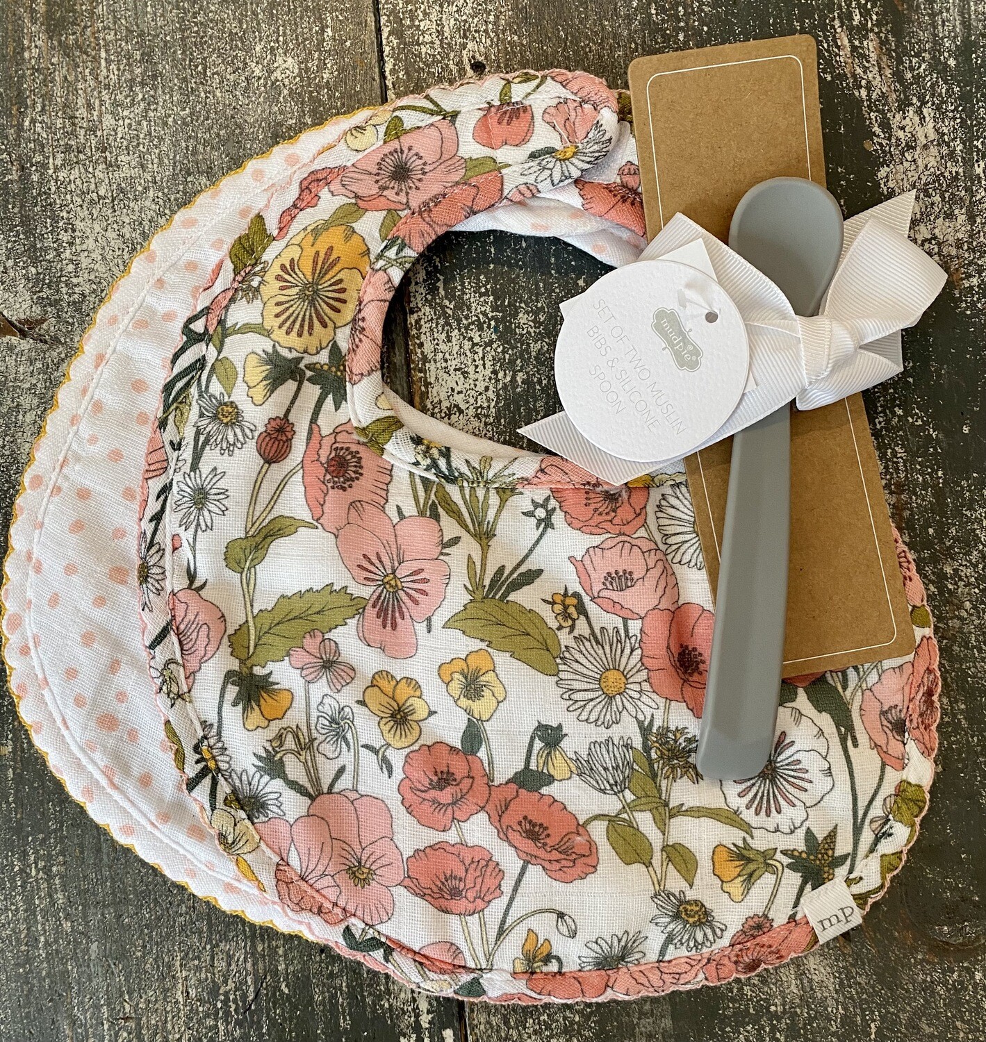 Floral bib and spoon set