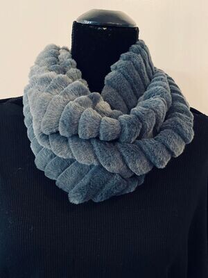 Ribbed Faux Fur Infinity Scarf