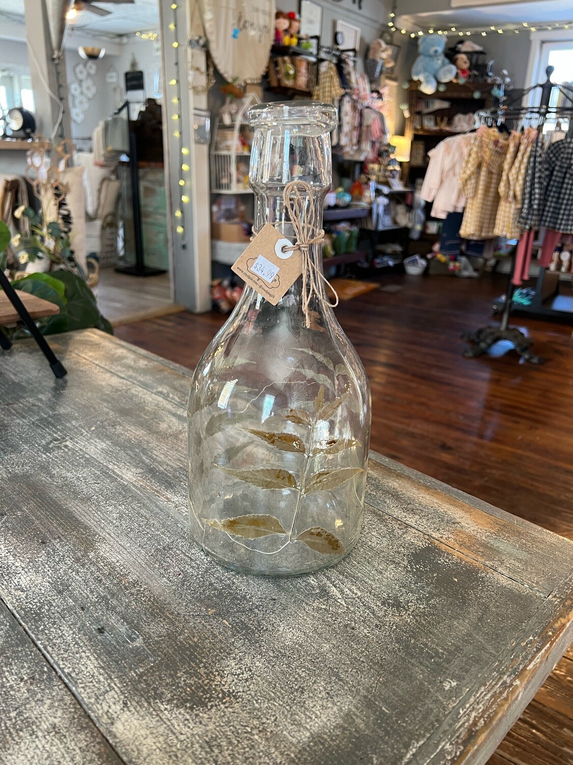 Tall Neck Leaf Glass Vase