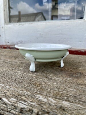 Enamel Clawfoot Dish