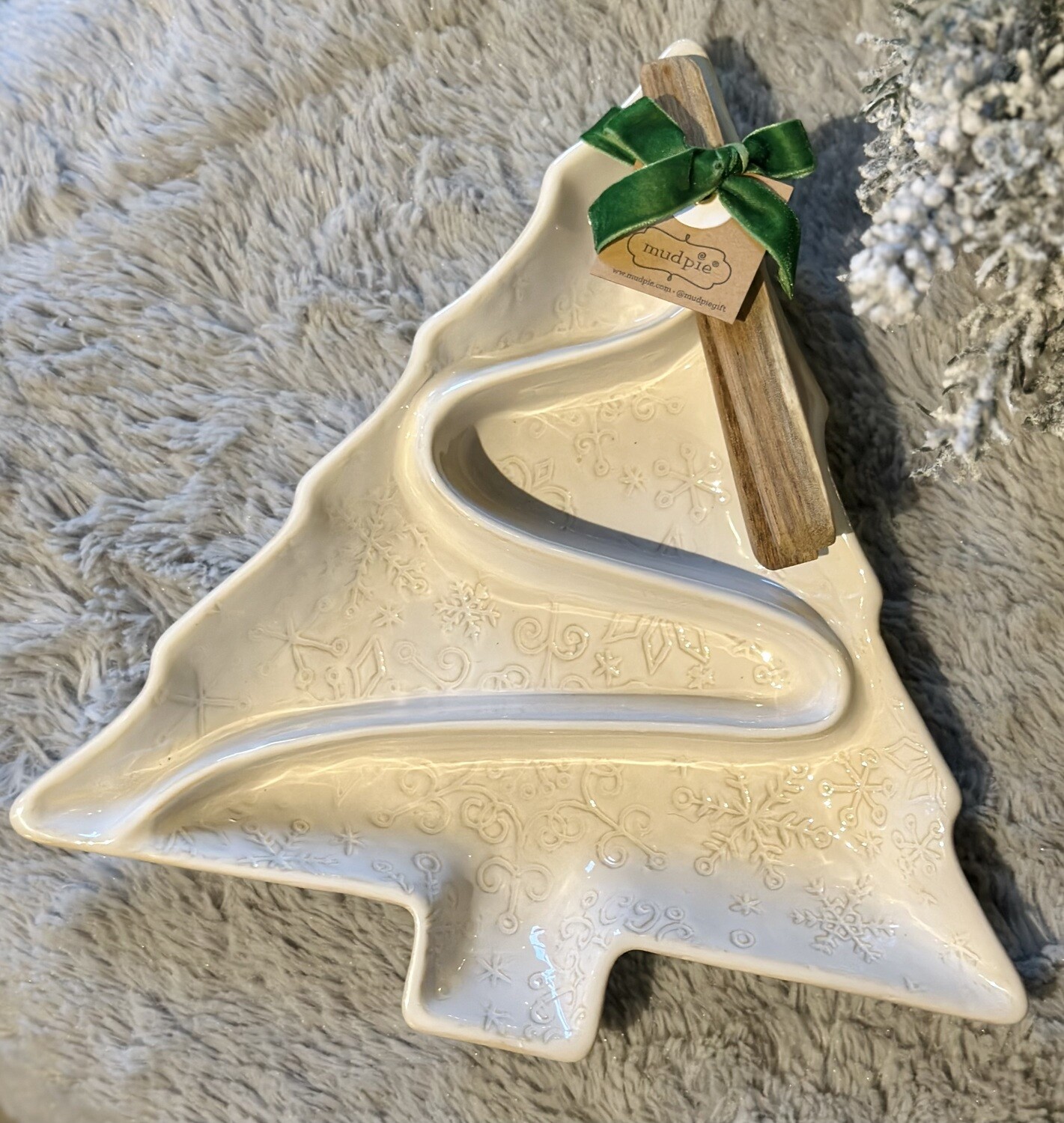 White Xmas Tree Divided Server