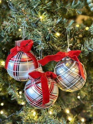 Plaid Ball Orn
