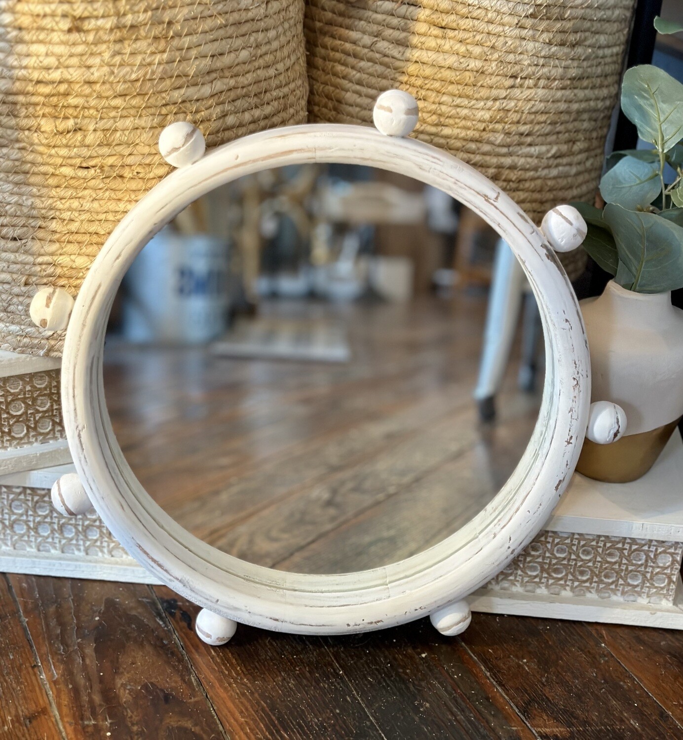 Large Ball Small Mirror