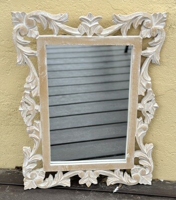Pretty Mirror