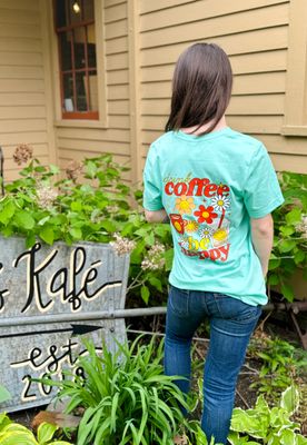 Drink Coffee Be Happy Krans Tee