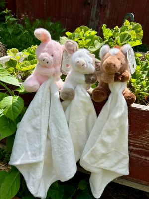 Cuddlesome Farm Animal 