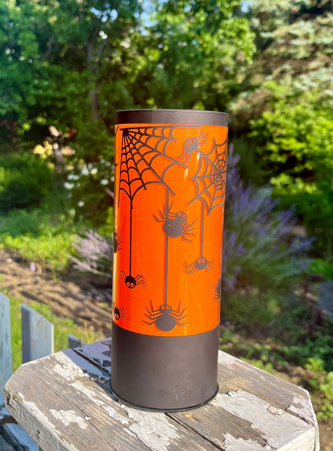 Spiderweb LED Light Up Pillar