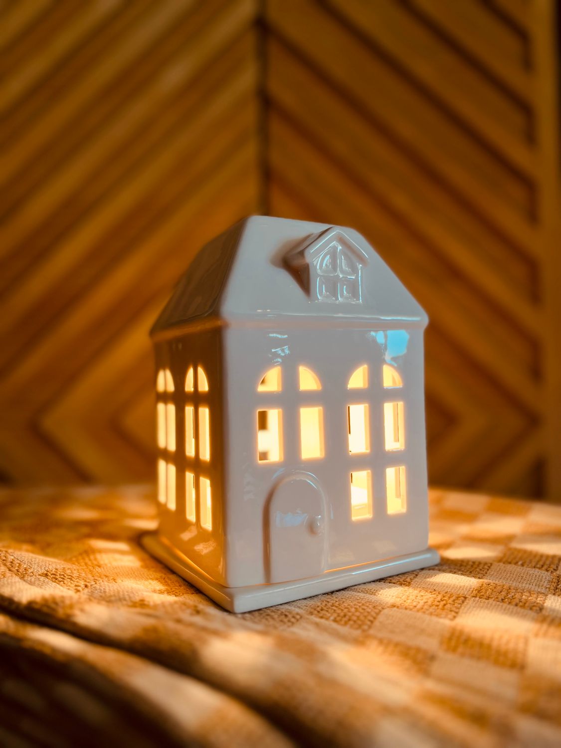 Canopy Illumination Fragrance Warmer Porcelain House