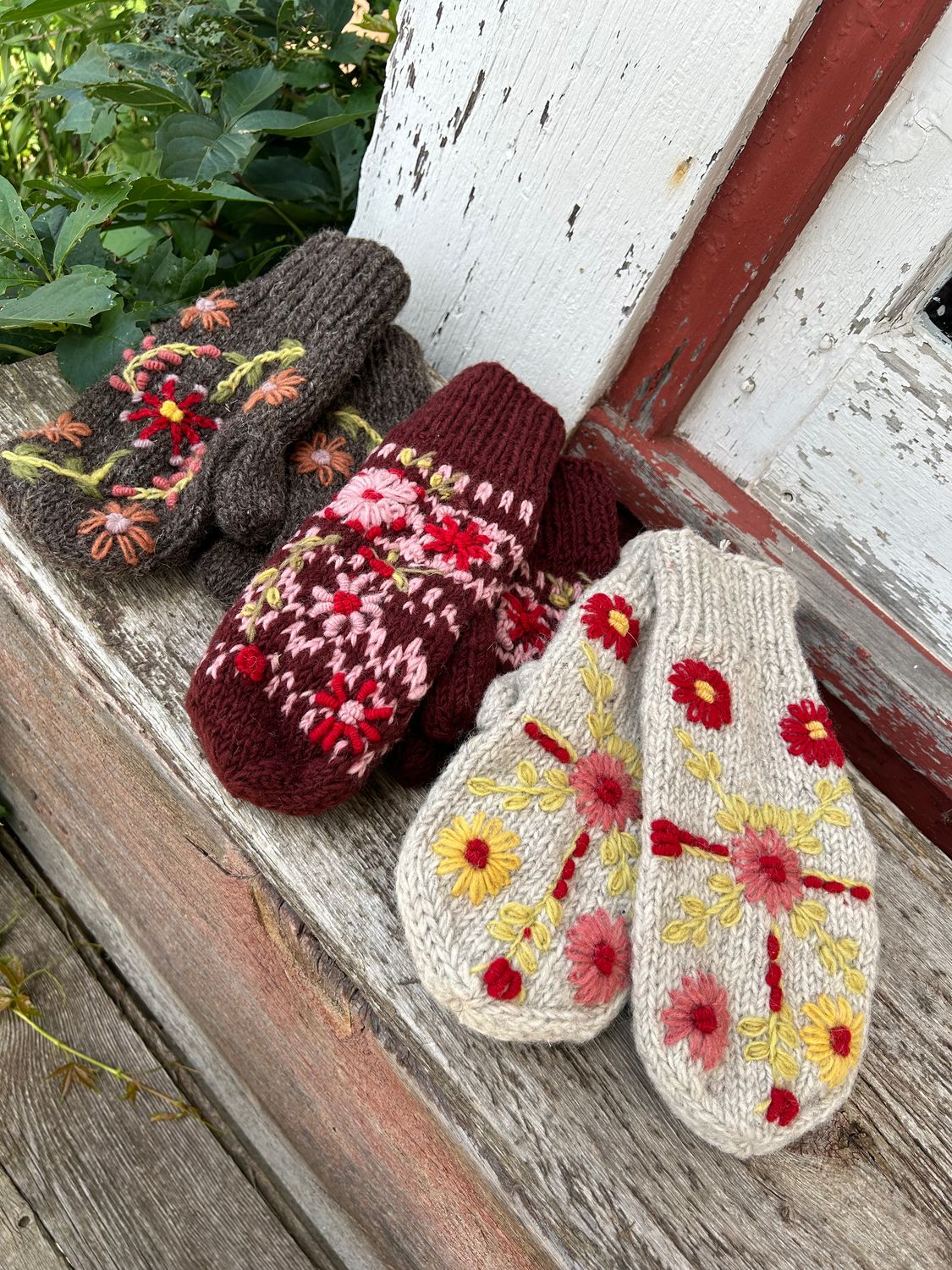 Knitted Floral Mittens