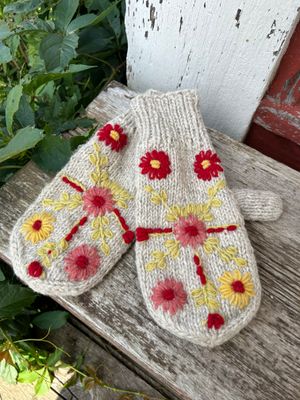 Knitted Floral Mittens