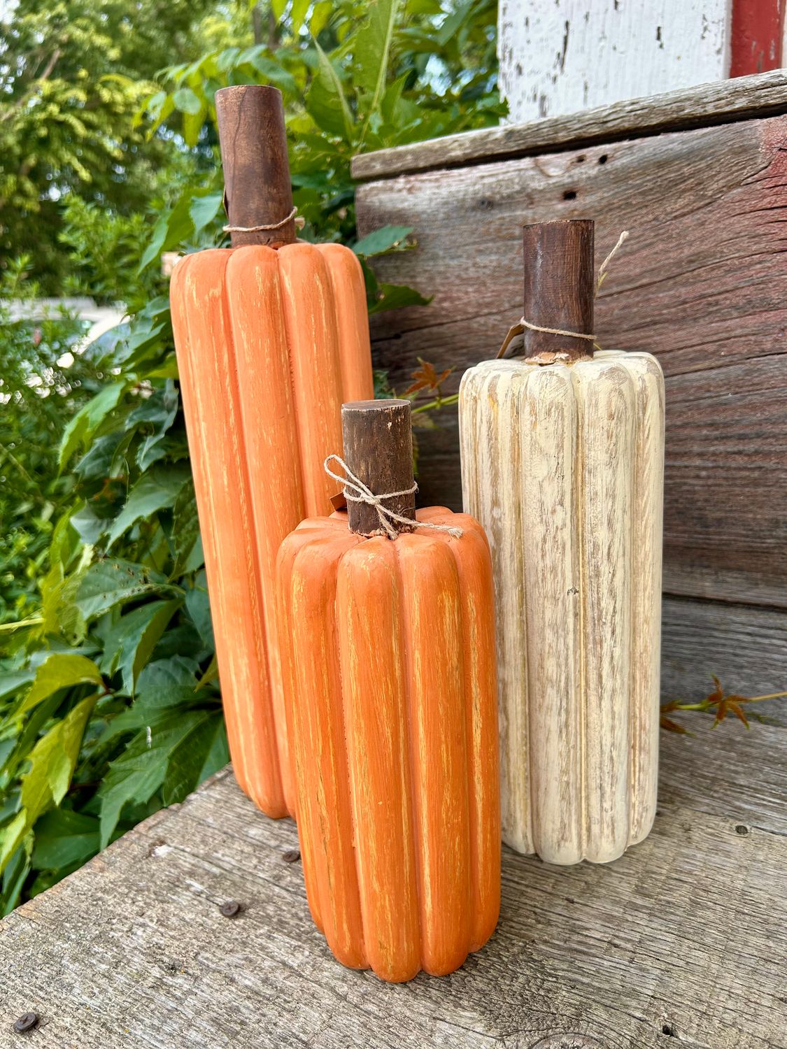 Wooden Pumpkin Sitter