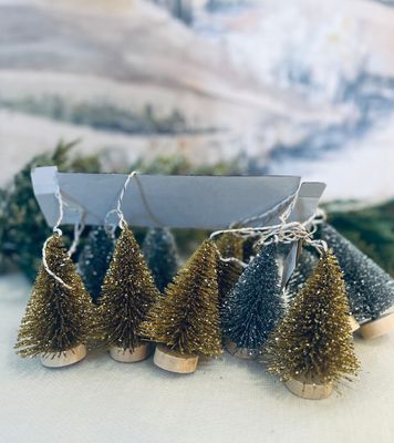 Glittered Bottlebrush Garland 