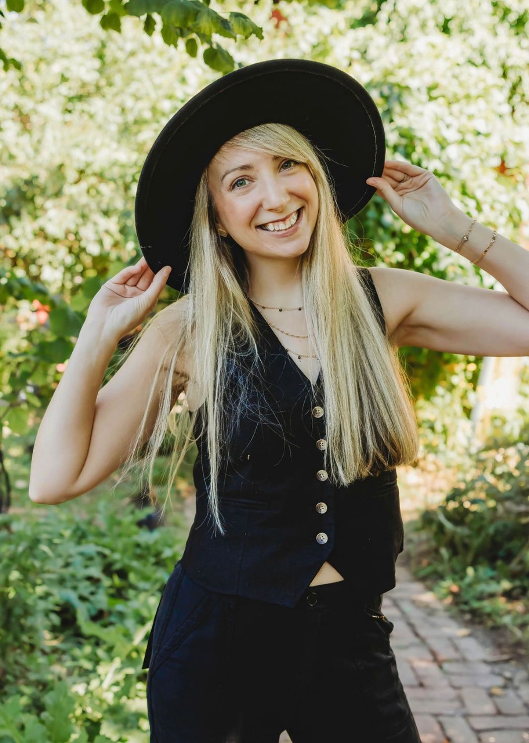 Linen Cropped Vest