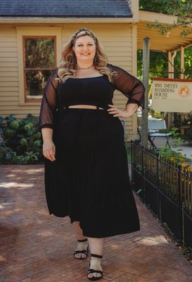 Plus Size Mesh Ruched Long Sleeve Top