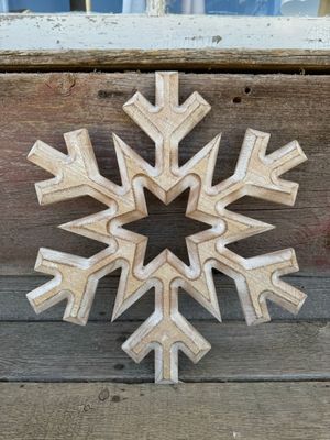 Printed Snowflake Wall Decor 