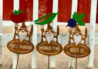 Gnome Garden Veggie Stakes