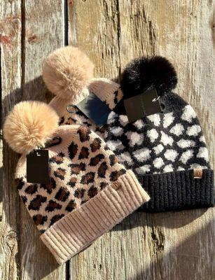  Leopard Pom Pom Hat