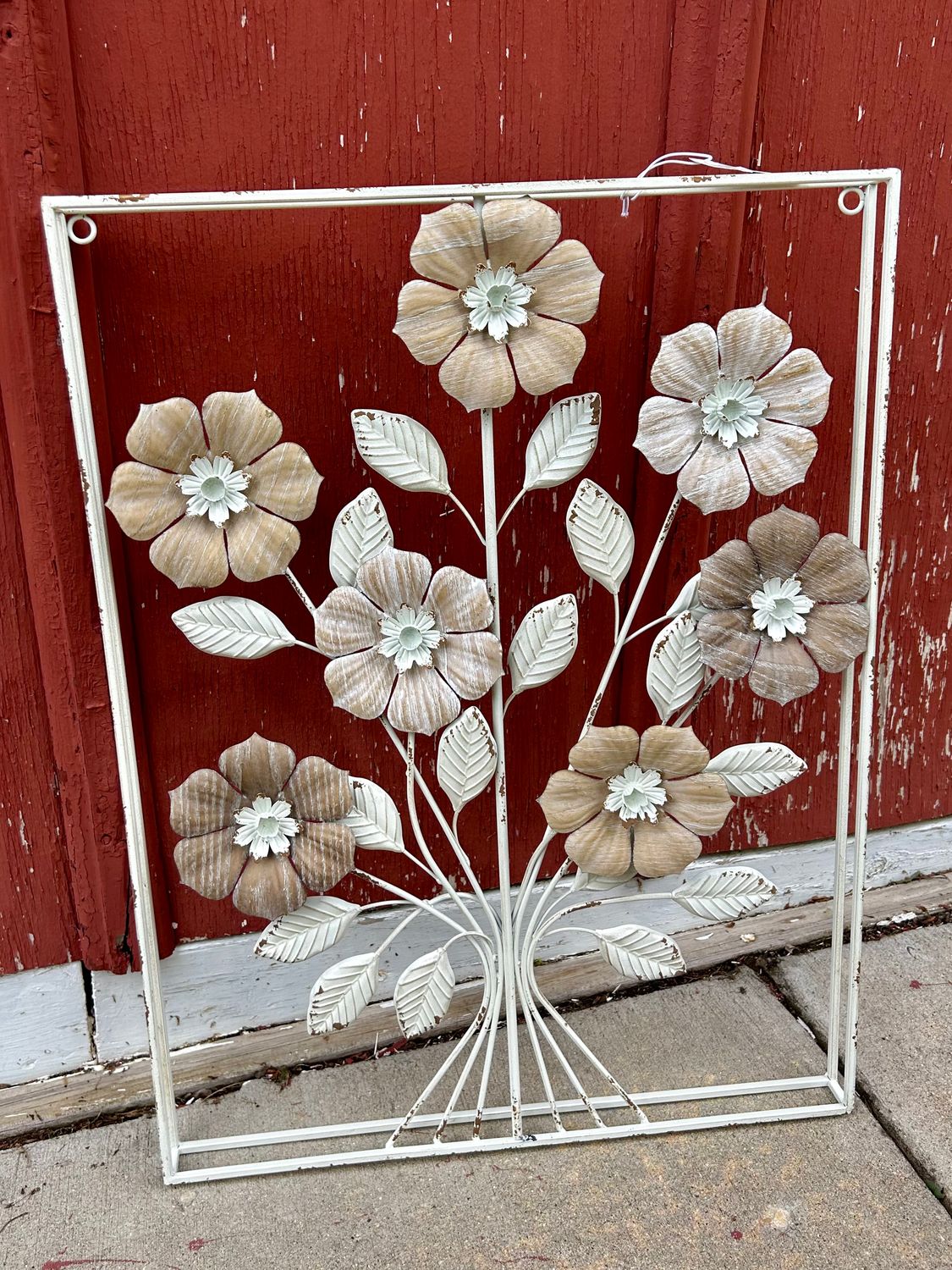 Metal Floral Bundle Wall Decor