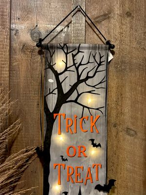Light Up Halloween Banner