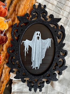 Spooky Ghost Wall Decor