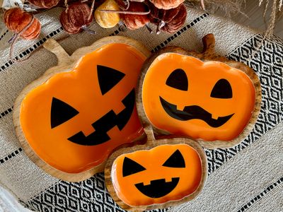 Jack-O-Lantern Tray Set