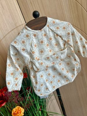 Neutral Floral Bib