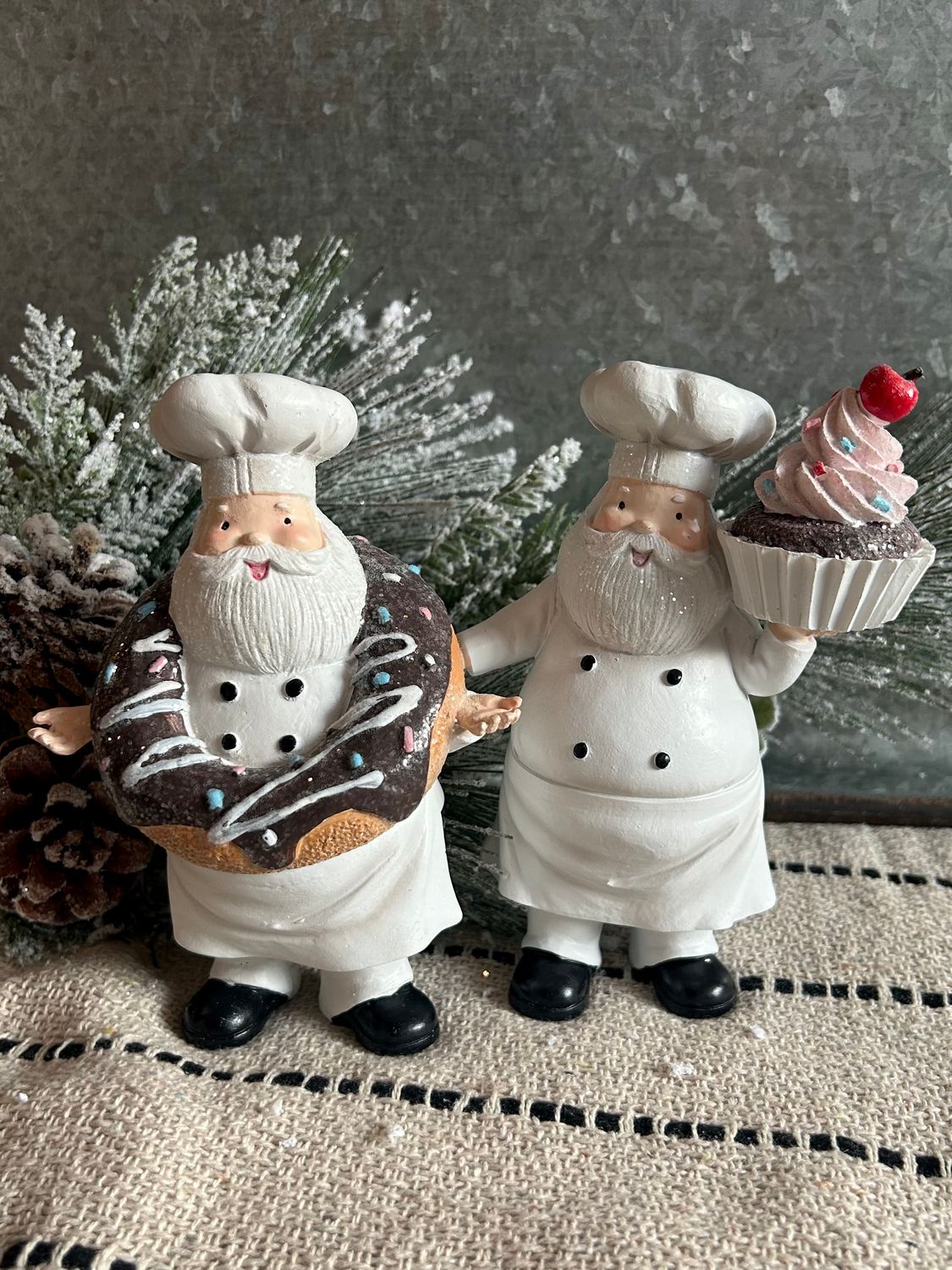 Baker Santa Figures