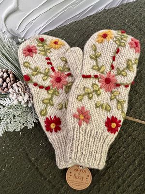 Embroidered Floral Mittens