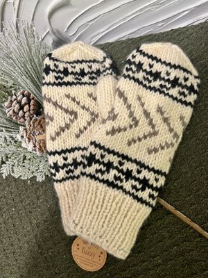 Knit Scandi Mittens