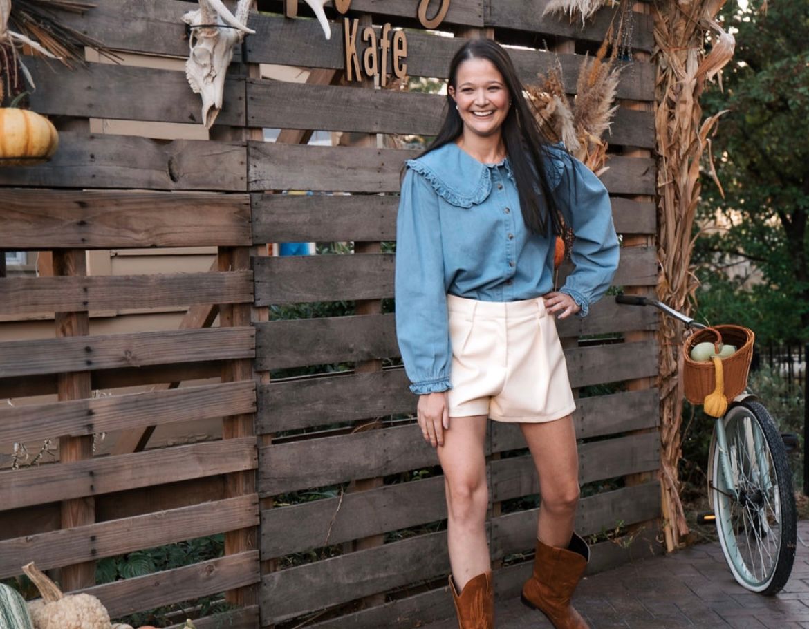 Ruffled Trim Collar Denim Shirt Ruffled Trim Collar Denim Shirt