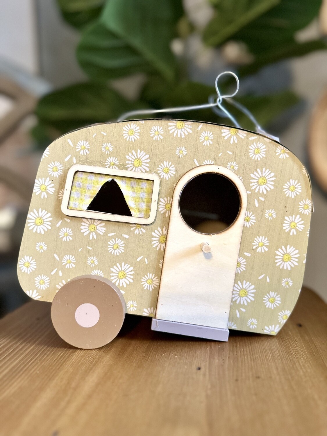 Daisy Camper Birdhouse Daisy Camper Birdhouse