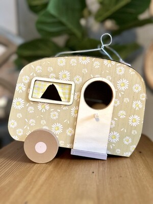 Daisy Camper Birdhouse Daisy Camper Birdhouse