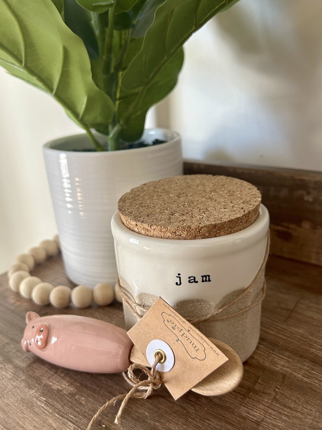 Jam and Pig Spreader