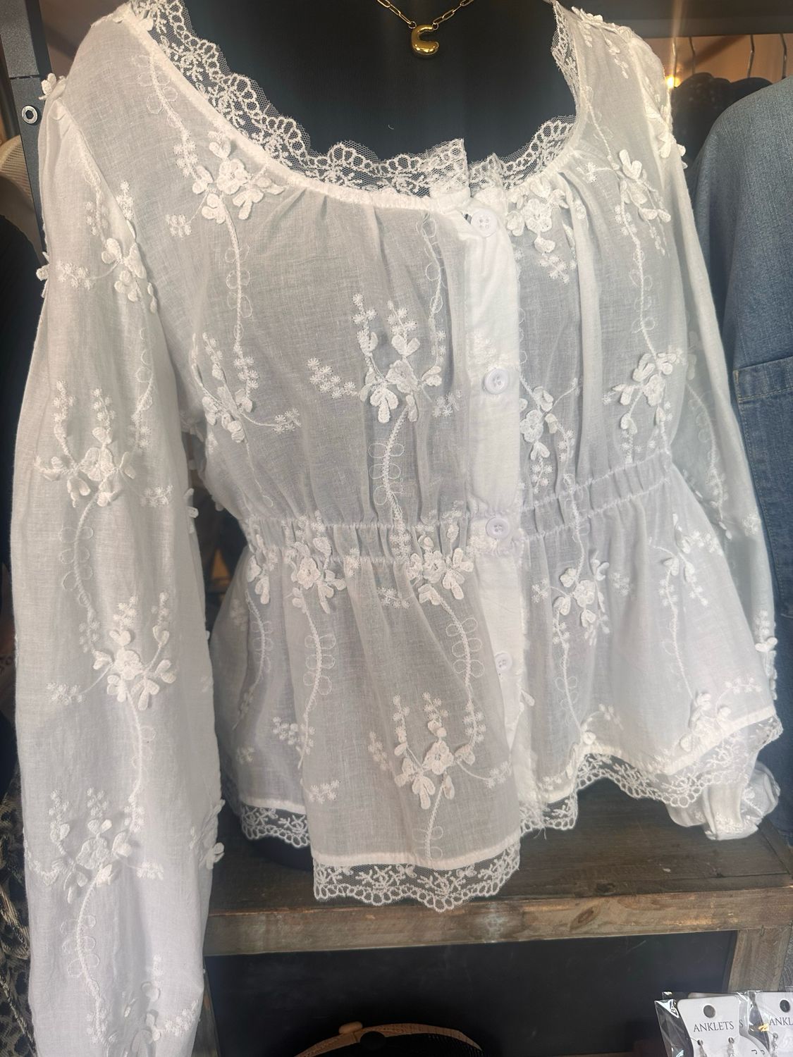 U-Neck Embroidered Long Sleeve Shirt U-Neck Embroidered Long Sleeve Shirt