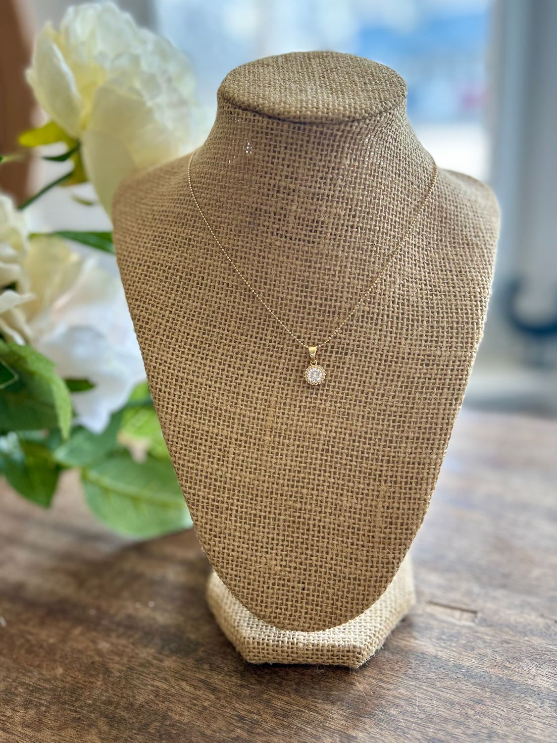 18k Gold Circle Crystal Necklace 