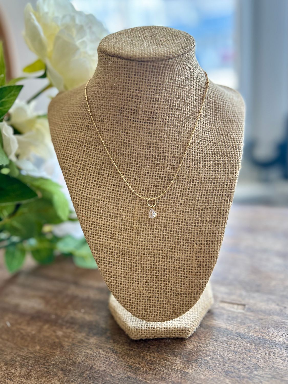 18k Gold Teardrop Crystal Necklace