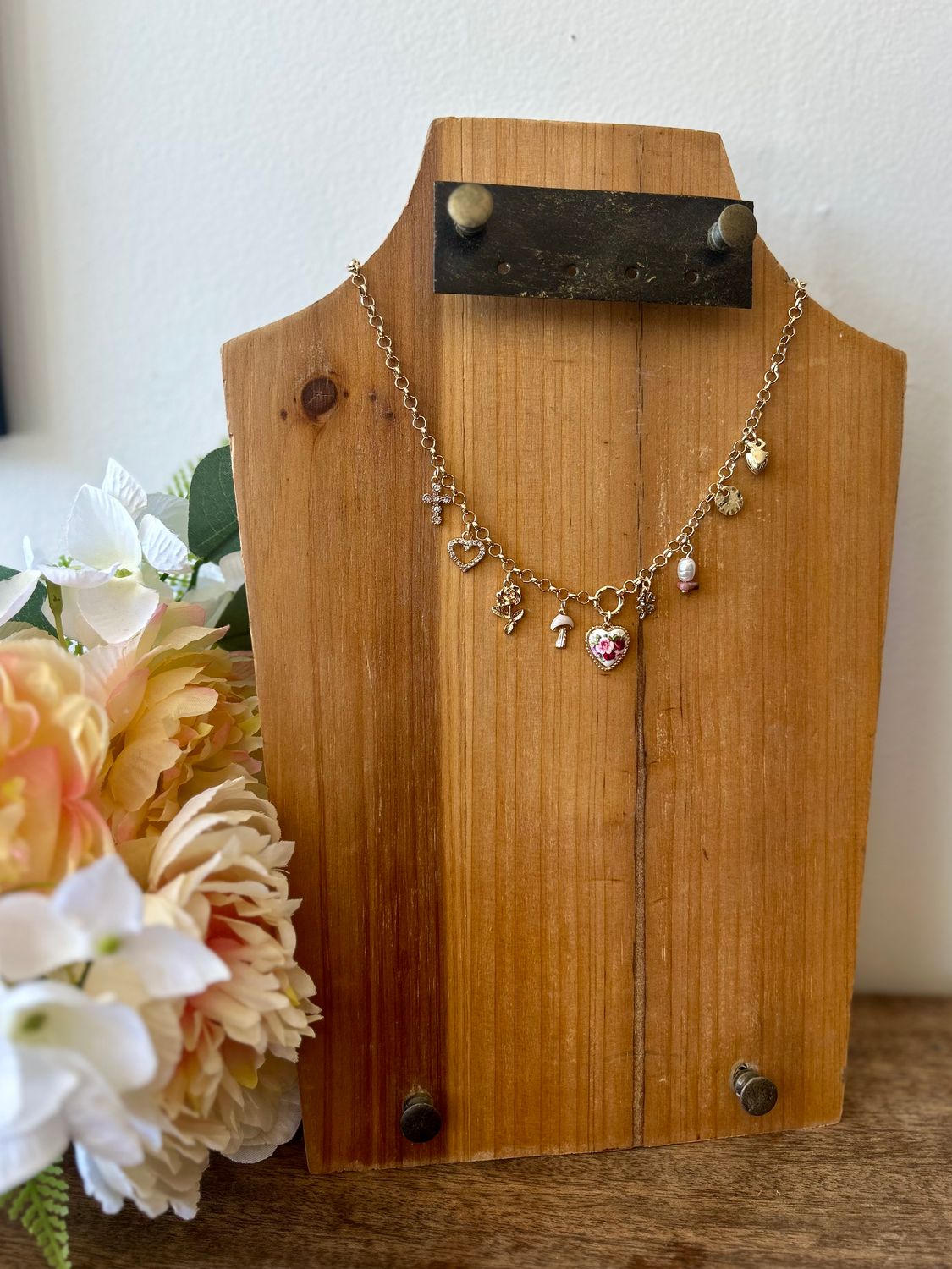 Gold Charm Necklace with Floral Heart Charm Gold Charm Necklace with Floral Heart Charm