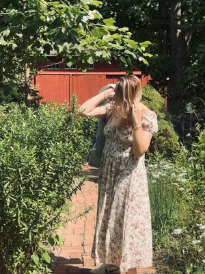 Curvy Floral Toile Short Sleeve Midi Dress