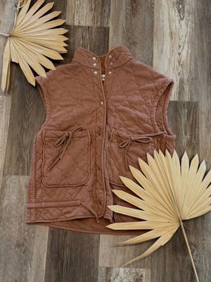 Brown Sleeveless Quilted Vest Brown Sleeveless Quilted Vest