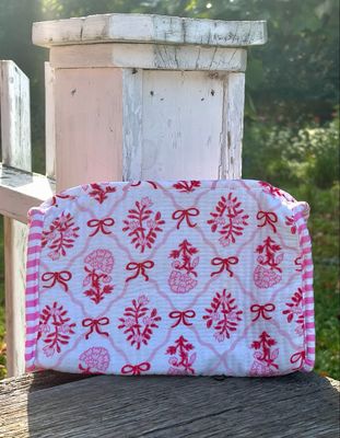 White Bow Bloom Quilted Makeup Case White Bow Bloom Quilted Makeup Case